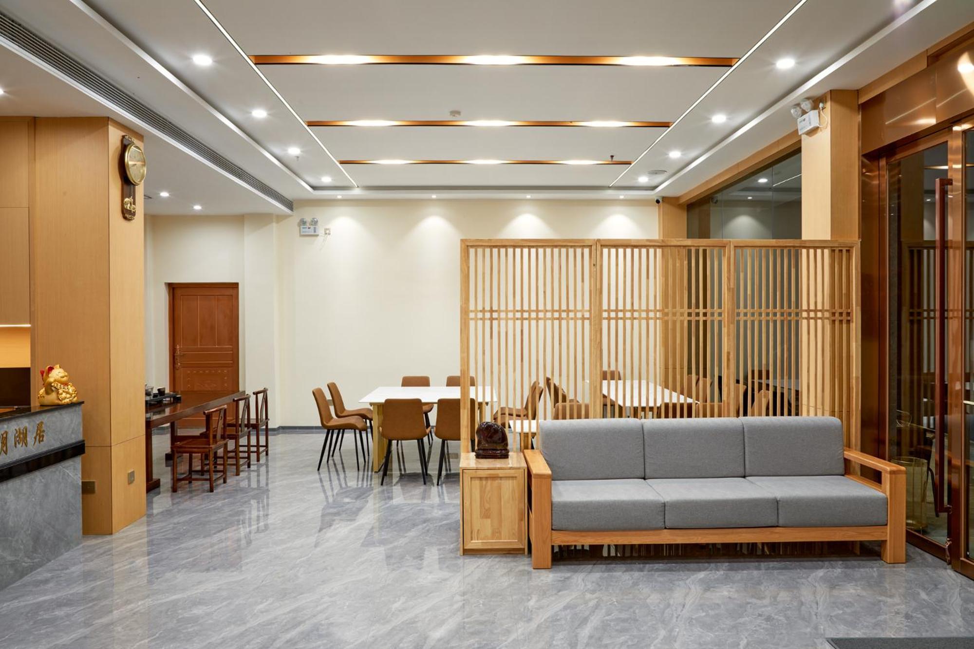Yangshuo Fortune Lake Inn- One Way Free Pick Up From Airport Or Ts Over 3 Nights Екстериор снимка