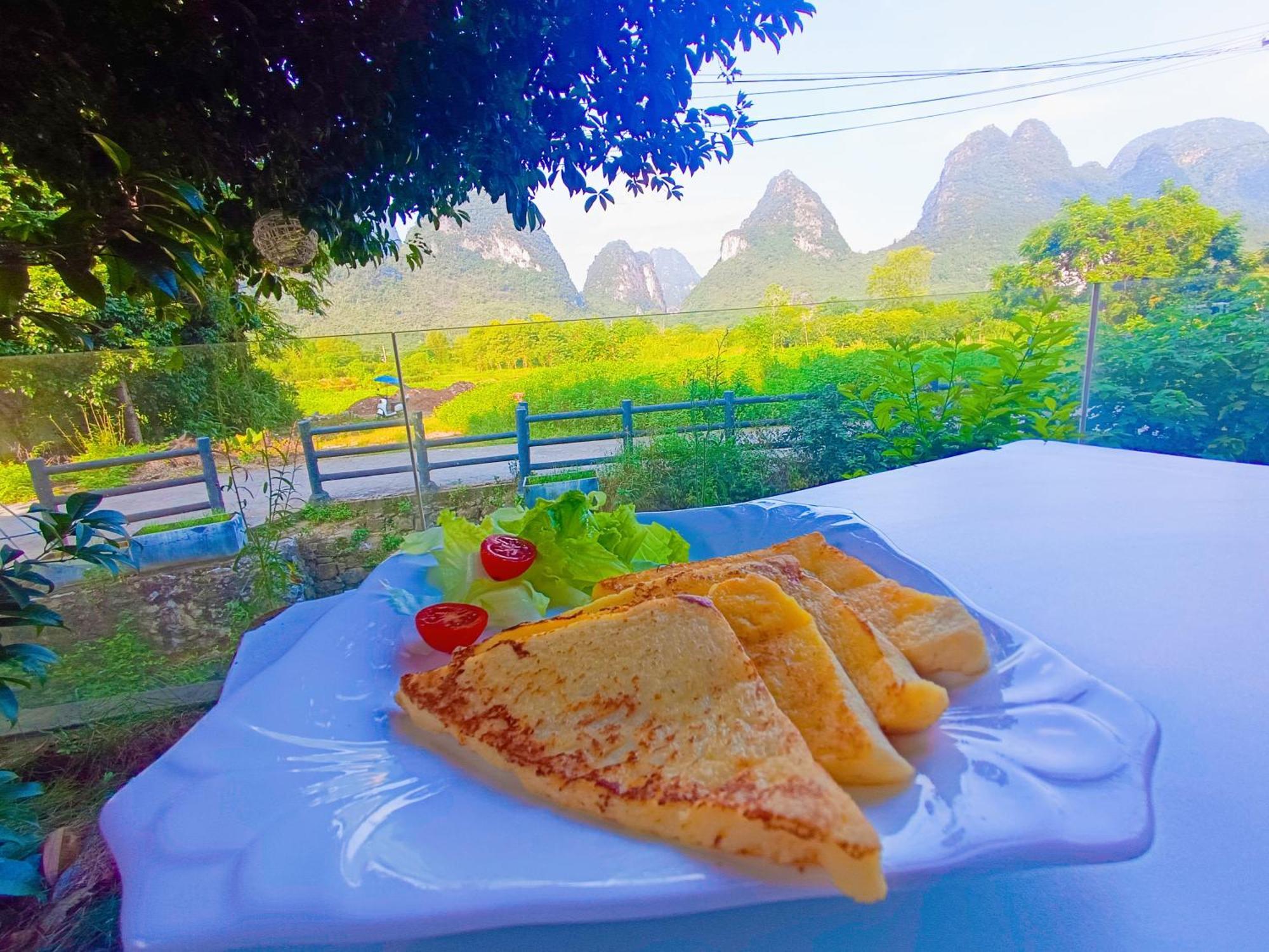 Yangshuo Fortune Lake Inn- One Way Free Pick Up From Airport Or Ts Over 3 Nights Екстериор снимка