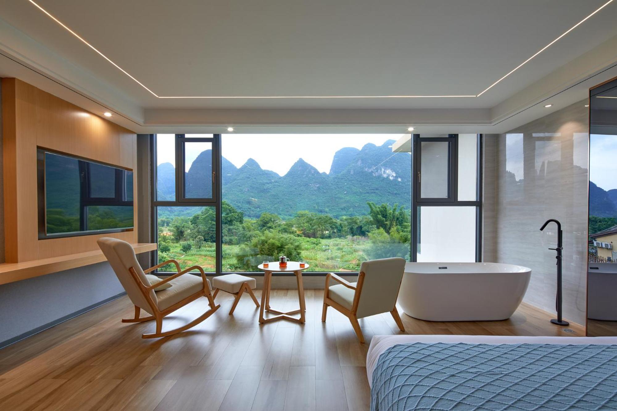 Yangshuo Fortune Lake Inn- One Way Free Pick Up From Airport Or Ts Over 3 Nights Екстериор снимка