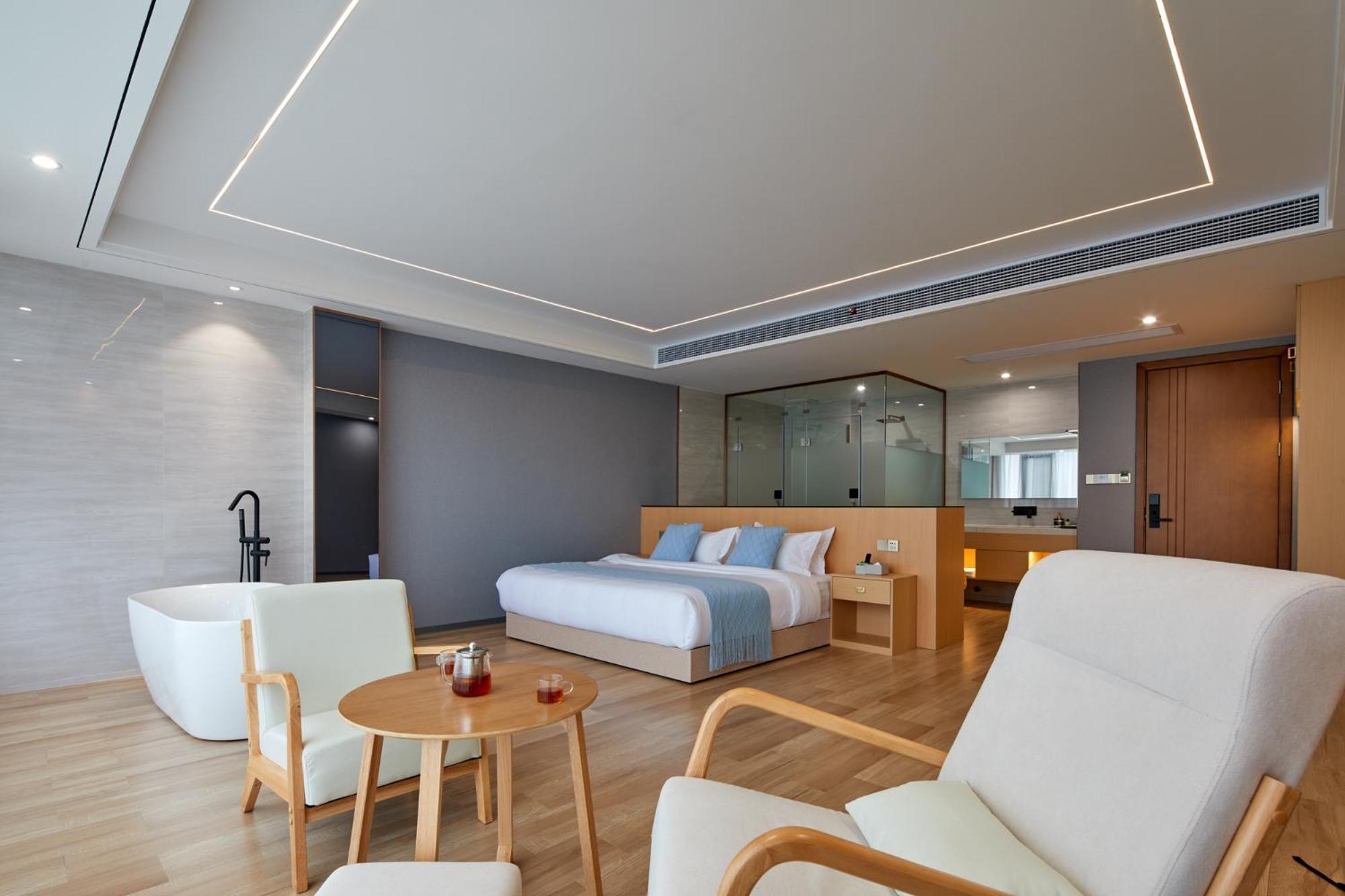 Yangshuo Fortune Lake Inn- One Way Free Pick Up From Airport Or Ts Over 3 Nights Екстериор снимка