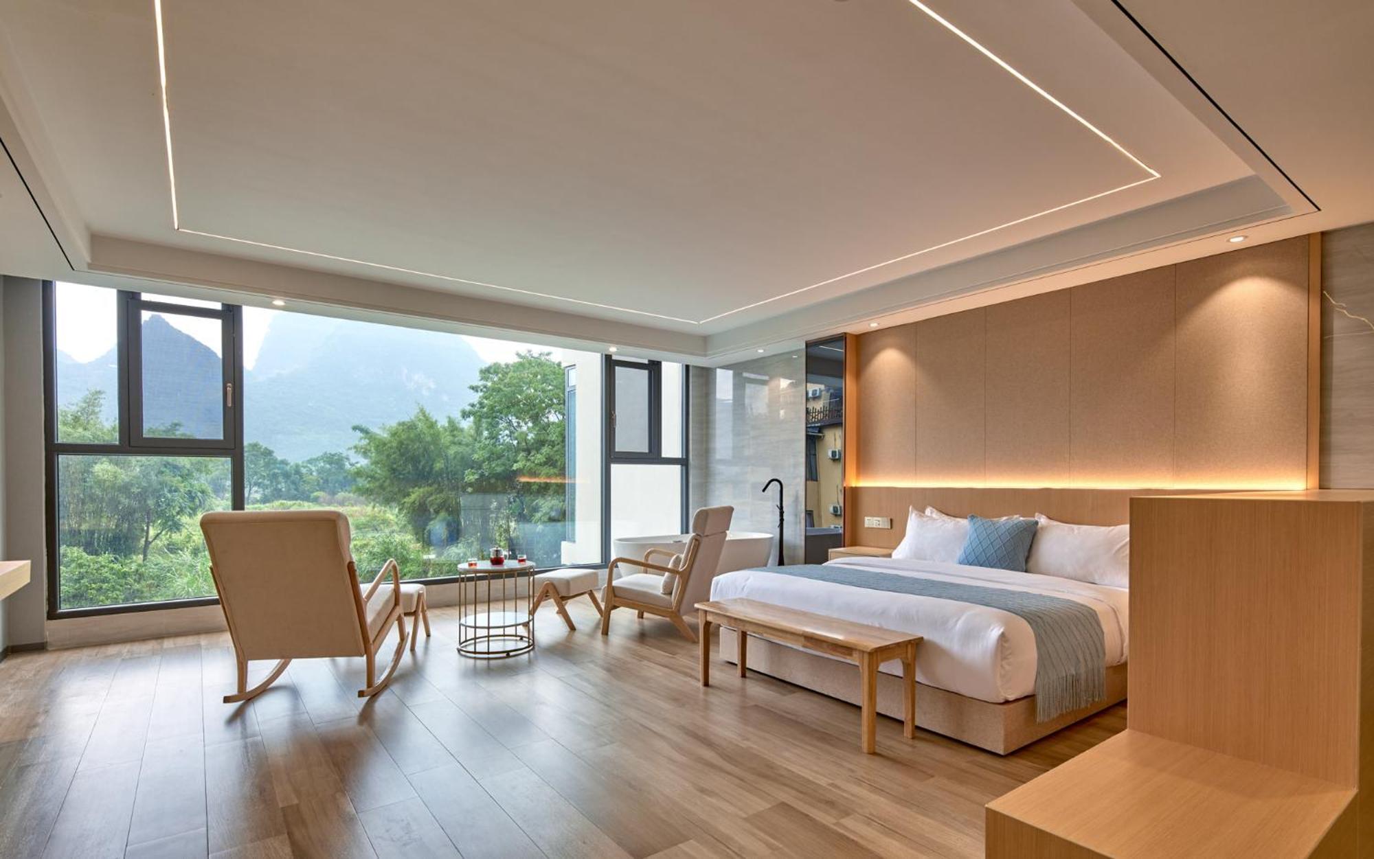 Yangshuo Fortune Lake Inn- One Way Free Pick Up From Airport Or Ts Over 3 Nights Екстериор снимка