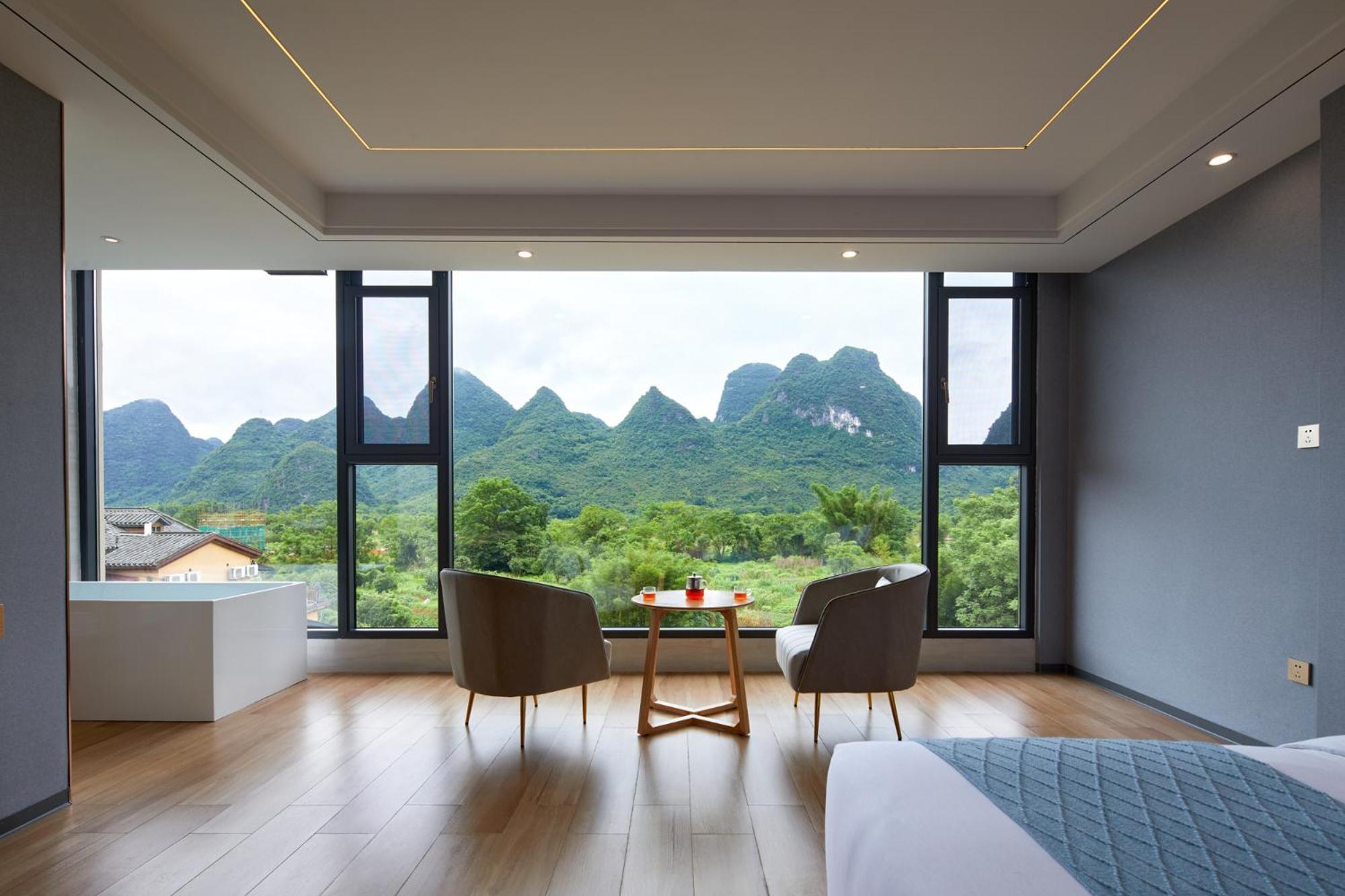 Yangshuo Fortune Lake Inn- One Way Free Pick Up From Airport Or Ts Over 3 Nights Екстериор снимка