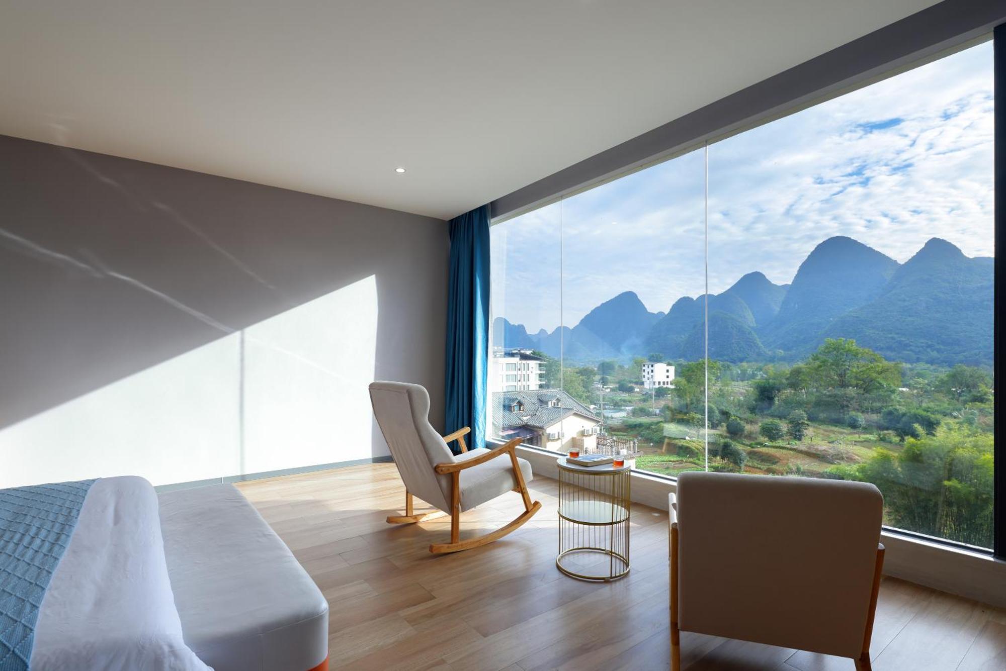 Yangshuo Fortune Lake Inn- One Way Free Pick Up From Airport Or Ts Over 3 Nights Екстериор снимка