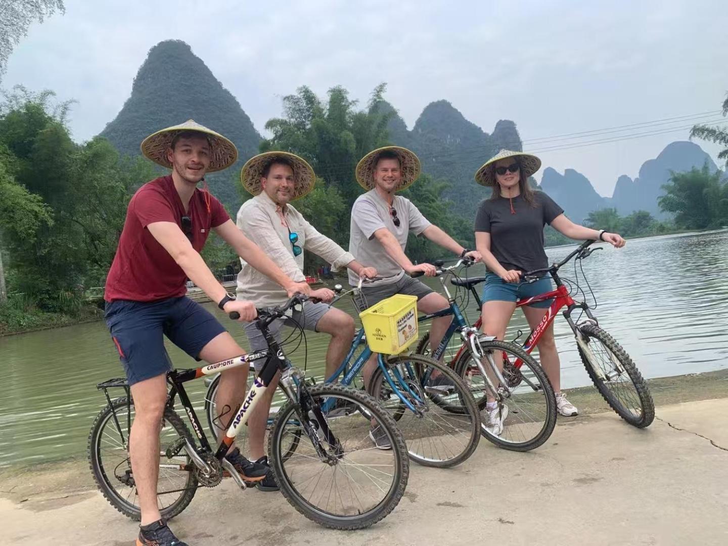 Yangshuo Fortune Lake Inn- One Way Free Pick Up From Airport Or Ts Over 3 Nights Екстериор снимка