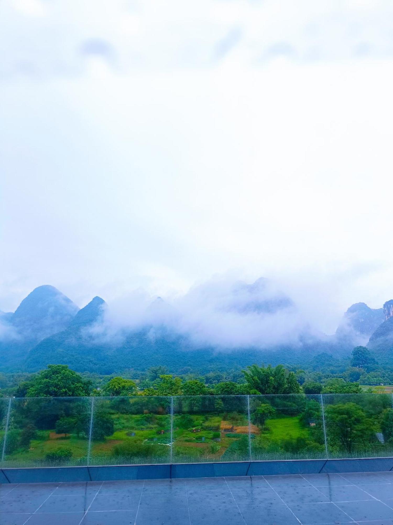 Yangshuo Fortune Lake Inn- One Way Free Pick Up From Airport Or Ts Over 3 Nights Екстериор снимка
